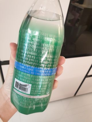 몽베스트 Montbest with Sparkling water Plain 20병 — 5점을 준 리뷰어가 2021년 11월 올린 사용 사진