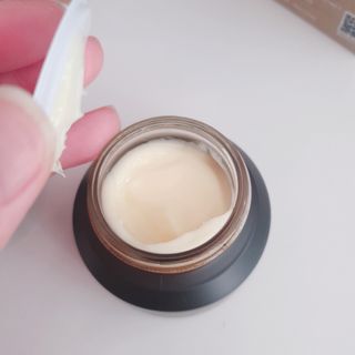 마리엔메이  이데베논 블랙베리 보습 크림 + 세럼 — 4.5점을 준 리뷰어가 2021년 10월 올린 사용 사진