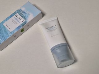 [스킨1004] 마다가스카르 센텔라 히알루-시카 워터핏 선세럼 50ml — 5점을 준 리뷰어가 2024년 5월 올린 사용 사진