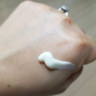 mom e 맘이 내추럴 베이비 케어 크림+바디오일 — 5점을 준 리뷰어가 2021년 1월 올린 사용 사진