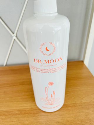 프리[닥터문] 유산균 락토케어 질경초 여성청결제 1000ml (젤타입) — 5점을 준 리뷰어가 2022년 5월 올린 사용 사진