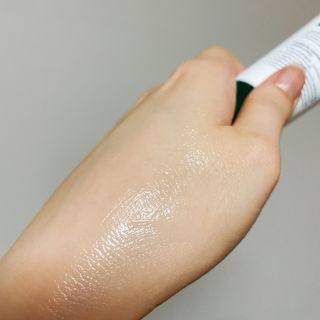 랑벨 랑바이오 블랙 시카 크림 50ml(블랙비 프로폴리스, 시카 4종, 판테놀 10 함유) — 5점을 준 리뷰어가 2022년 7월 올린 사용 사진