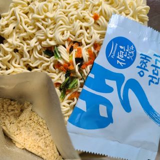 [풀무원] 자연은맛있다 정면, 백면, 홍면  세트 — 5점을 준 리뷰어가 2021년 4월 올린 사용 사진