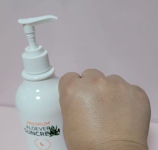 [닥터문] 프리미엄 알로에베라 선크림 500ml — 5점을 준 리뷰어가 2022년 6월 올린 사용 사진