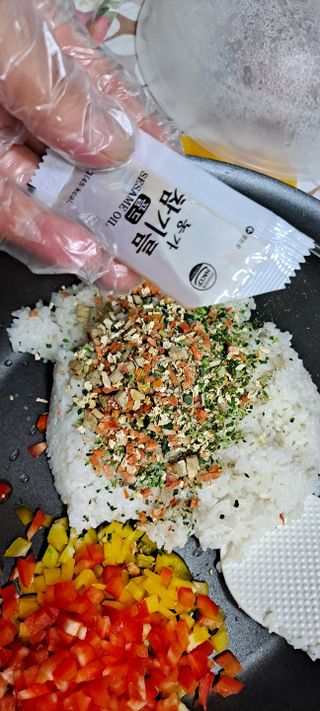 해풀잎 누구나 김밥*1ea [(혼합야채 35g *1ea,  김밥김 (5g, 5ea),  양념간장 (6g, 5ea), 참기름(5g, 2ea)] — 5점을 준 리뷰어가 2022년 7월 올린 사용 사진