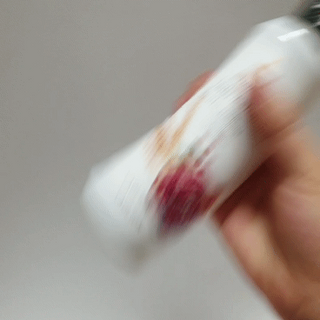 카오리온코스메틱스 곡물 바디 필링 스프레이 — 3점을 준 리뷰어가 2021년 7월 올린 사용 사진