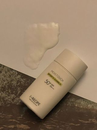 아이레시피 모이스트터치 스포츠 선밀크 50ml (SPF50+ PA+++) — 3.5점을 준 리뷰어가 2023년 2월 올린 사용 사진