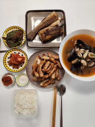 [푸딩팩토리] 바지락홍합탕 500g / 얼큰바지락홍합탕 590g — 5점을 준 리뷰어가 2022년 10월 올린 사용 사진