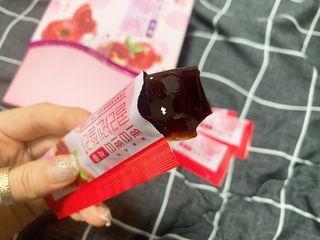 헬스업_쁘띠쁘띠석류콜라겐젤리_20g x 14포 — 4점을 준 리뷰어가 2021년 2월 올린 사용 사진