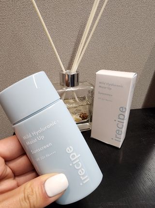 아이레시피 마일드 히알루로닉 모이스트 업 선스크린 SPF50+ PA++++ — 5점을 준 리뷰어가 2023년 7월 올린 사용 사진