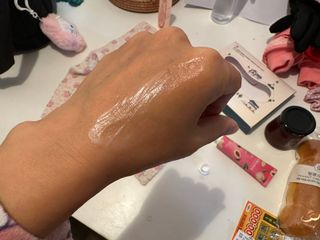 [후르디아] 골라쓰는 과즙향 핸드크림 기프트세트 — 5점을 준 리뷰어가 2023년 12월 올린 사용 사진