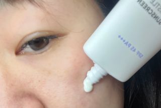 바노바기 코스메틱 바노바기 밀크씨슬 리페어 시카 선스크린 플러스 50ml — 5점을 준 리뷰어가 2023년 3월 올린 사용 사진
