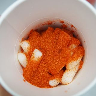 유비쿡 컵떡볶이 매운컵떡볶이2개/ 짜장컵떡볶이 2개  총 4개세트 — 5점을 준 리뷰어가 2021년 5월 올린 사용 사진