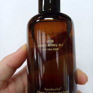 스킨큐어 산다화 비타민c 화이트닝 토너 150ml — 4.5점을 준 리뷰어가 2022년 2월 올린 사용 사진