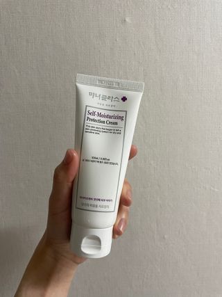 셀프 모이스처라이징 프로텍션 크림 셀프 모이스처라이징 프로텍션크림 — 3.5점을 준 리뷰어가 2022년 4월 올린 사용 사진