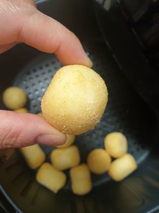 Dog&Ball 독앤볼 [Dog&Ball] 미니찹쌀볼도그 찹쌀치즈볼 — 5점을 준 리뷰어가 2021년 11월 올린 사용 사진