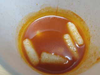 유비쿡 컵떡볶이 매운컵떡볶이2개/ 짜장컵떡볶이 2개  총 4개세트 — 5점을 준 리뷰어가 2021년 3월 올린 사용 사진