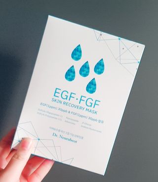 Dr.느루벗 느루벗 EGF FGF 스킨 리커버리 마스크 10장 — 5점을 준 리뷰어가 2021년 3월 올린 사용 사진