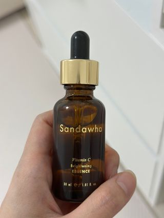 스킨큐어 산다화 비타민c 화이트닝 에센스 30ml — 5점을 준 리뷰어가 2023년 9월 올린 사용 사진