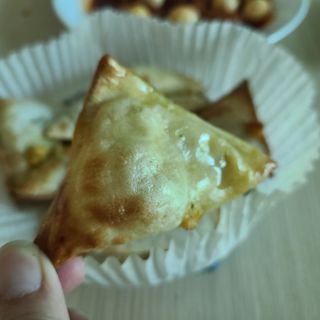 (주)성경순만두 곤약만두.콘치즈만두,삼각당면만두,당면 야끼만두,대구전통 납작만두,떡뽁이 매콤소스,달콤소스 — 5점을 준 리뷰어가 2023년 4월 올린 사용 사진