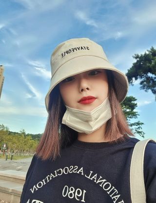 [스테이피플] STAYPEOPLE BUCKET HAT (IVORY) — 5점을 준 리뷰어가 2022년 9월 올린 사용 사진