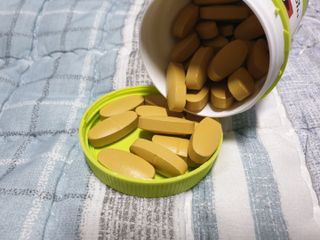 Swisse 스위스 고함량 밀크씨슬 35,000mg 60정 — 5점을 준 리뷰어가 2021년 11월 올린 사용 사진