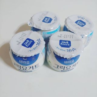 매일바이오 그릭요거트 오리지널 플레인 4개, 로스터리 커피믹스 4개 — 4.5점을 준 리뷰어가 2021년 12월 올린 사용 사진