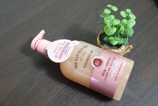 벨먼 내추럴스파 수분광채 스크럽 바디워시 600ml 5종 — 5점을 준 리뷰어가 2022년 5월 올린 사용 사진