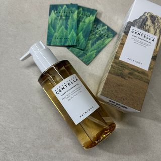 스킨1004 [SKIN1004] 마다가스카르 센텔라 라이트 클렌징 오일 200ml — 4점을 준 리뷰어가 2024년 7월 올린 사용 사진