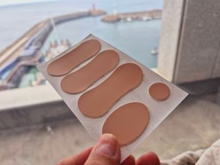 3M 넥스케어 물집방지쿠션테이프 1매 + 물집방지패드 10매 — 5점을 준 리뷰어가 2024년 5월 올린 사용 사진