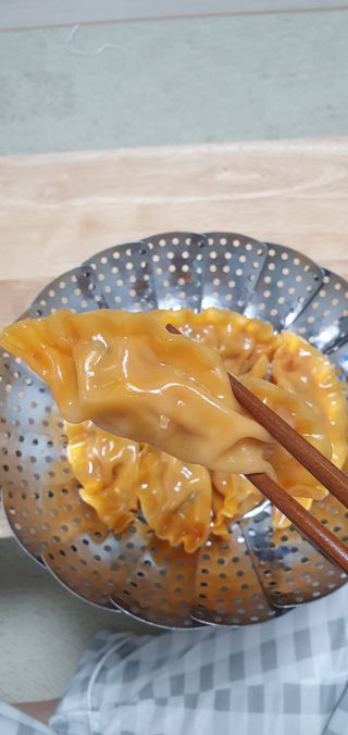 한만두 진한 해물맛 짬뽕만두 1kg — 3점을 준 리뷰어가 2021년 4월 올린 사용 사진