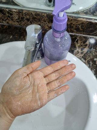 벨먼 내추럴스파 수분광채 스크럽 바디워시 600ml 5종 — 5점을 준 리뷰어가 2022년 5월 올린 사용 사진