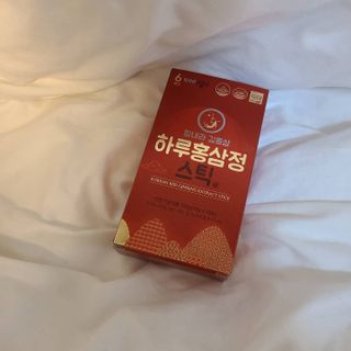 힘내라김홍삼 하루홍삼정스틱 10g x 10포 — 3점을 준 리뷰어가 2021년 5월 올린 사용 사진