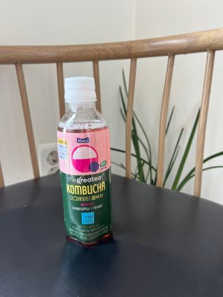 더그레잇티 콤부차 [매일유업] 더그레잇티 44kcal 콤부차 300ml *12개입 (오리지널 6개+베리리치 6개) — 4점을 준 리뷰어가 2023년 8월 올린 사용 사진