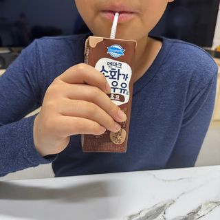 [구매평]덴마크 소화가 잘되는 우유로 만든 초코, 190ml, 24개 — 5점을 준 리뷰어가 2025년 2월 올린 사용 사진