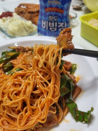 팔도비빔장 시그니처 380g 2개 — 5점을 준 리뷰어가 2022년 2월 올린 사용 사진