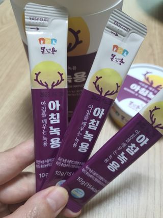 [몸엔용] 전국 이마트 런칭 신상, 아침을 깨우는 녹용 아침녹용 10g x 28포 — 5점을 준 리뷰어가 2021년 7월 올린 사용 사진