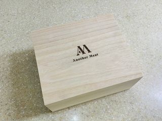 어나더미트 드라이에이징 본인립아이 스테이크 — 4점을 준 리뷰어가 2021년 7월 올린 사용 사진
