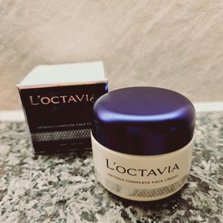 록타비아 Artisan Complete Face Cream — 5점을 준 리뷰어가 2023년 11월 올린 사용 사진