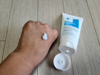 랑벨 수퍼내츄럴 아쿠아 수딩 크림 100ml — 5점을 준 리뷰어가 2022년 6월 올린 사용 사진