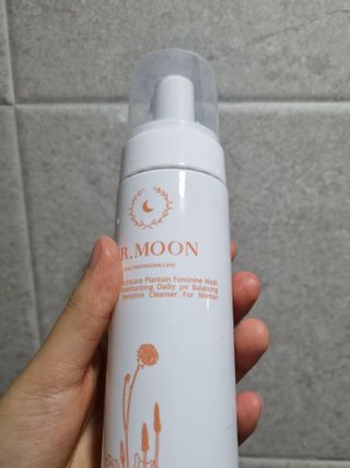 MF프리 [닥터문] 유산균 락토케어 질경초 여성청결제 200ml (폼타입) — 5점을 준 리뷰어가 2022년 7월 올린 사용 사진