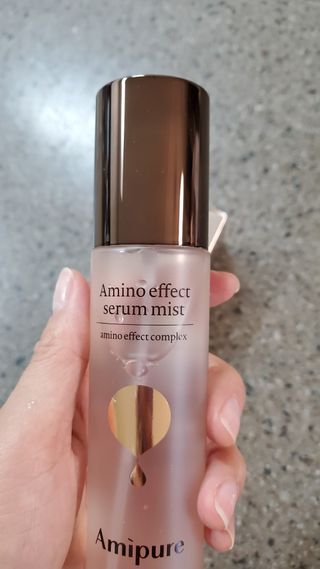 아미퓨어 아미노이펙트 세럼미스트 피부에 착 붙는 고보습 수분충전 간편 휴대 안개분사 속건조를 위한 꿀템 — 5점을 준 리뷰어가 2021년 6월 올린 사용 사진