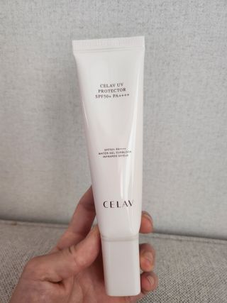프리마인 선크림만 바꿨을 뿐인데 매일 물 2L챙겨먹고 기초케어 완벽하게 한 물빛피부 완성,셀라브UV프로텍터 — 5점을 준 리뷰어가 2023년 7월 올린 사용 사진