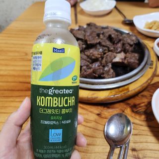 더그레잇티 콤부차 [매일유업] 더그레잇티 44kcal 콤부차 300ml *12개입 (오리지널 6개+베리리치 6개) — 4점을 준 리뷰어가 2023년 8월 올린 사용 사진