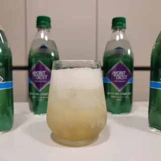 몽베스트 Montbest with Sparkling water Plain 20병 — 5점을 준 리뷰어가 2022년 10월 올린 사용 사진
