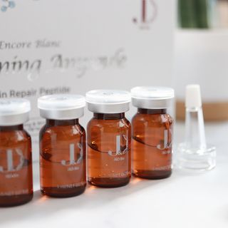 제이앤디바이오 앙코르 블랑 브라이트닝 앰플 — 5점을 준 리뷰어가 2022년 2월 올린 사용 사진