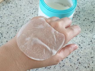 리더스코스메틱 리더스 카밍 바이오틱스 퀵 수딩 패드 — 5점을 준 리뷰어가 2022년 8월 올린 사용 사진