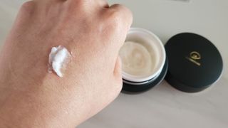 오투에니원 갈락토미세스 비타민 C 프리미엄 블랙스완 크림 50g — 5점을 준 리뷰어가 2023년 1월 올린 사용 사진
