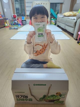 참앤들황토농원 국내산 유기농 양배추를 그대로 담은,  유기농 양배추즙  80ml X 30포 1박스 — 5점을 준 리뷰어가 2023년 4월 올린 사용 사진