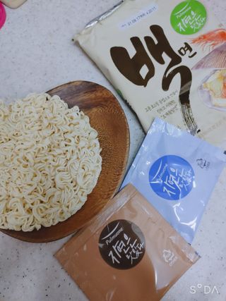 [풀무원] 자연은맛있다 정면, 백면, 홍면  세트 — 5점을 준 리뷰어가 2021년 4월 올린 사용 사진
